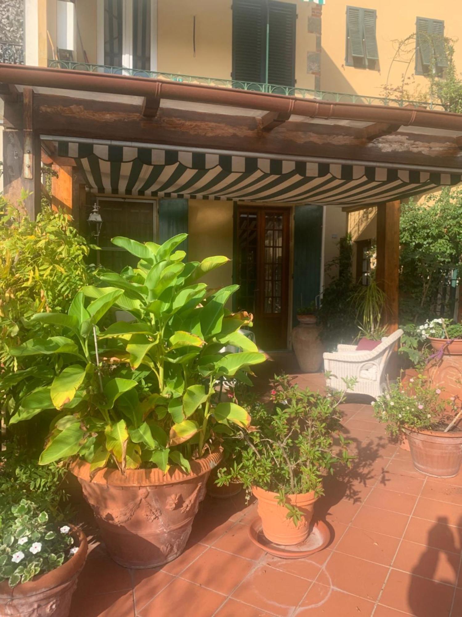 La Terrazza Da Ernestina Lägenhet Lucca Exteriör bild